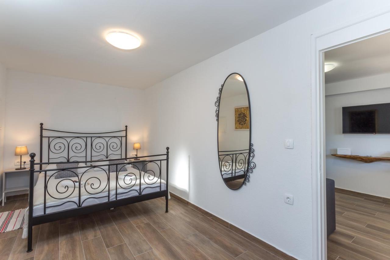 Apartma Nomads